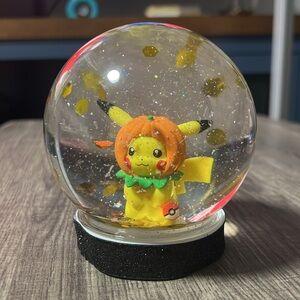 Pikachu Pokemon Snow Globe